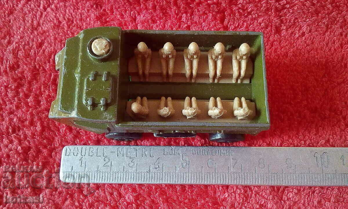 Matchbox England Lesney 1976 personell small metal car Matchbox England Lesney 1976 personell small metal car