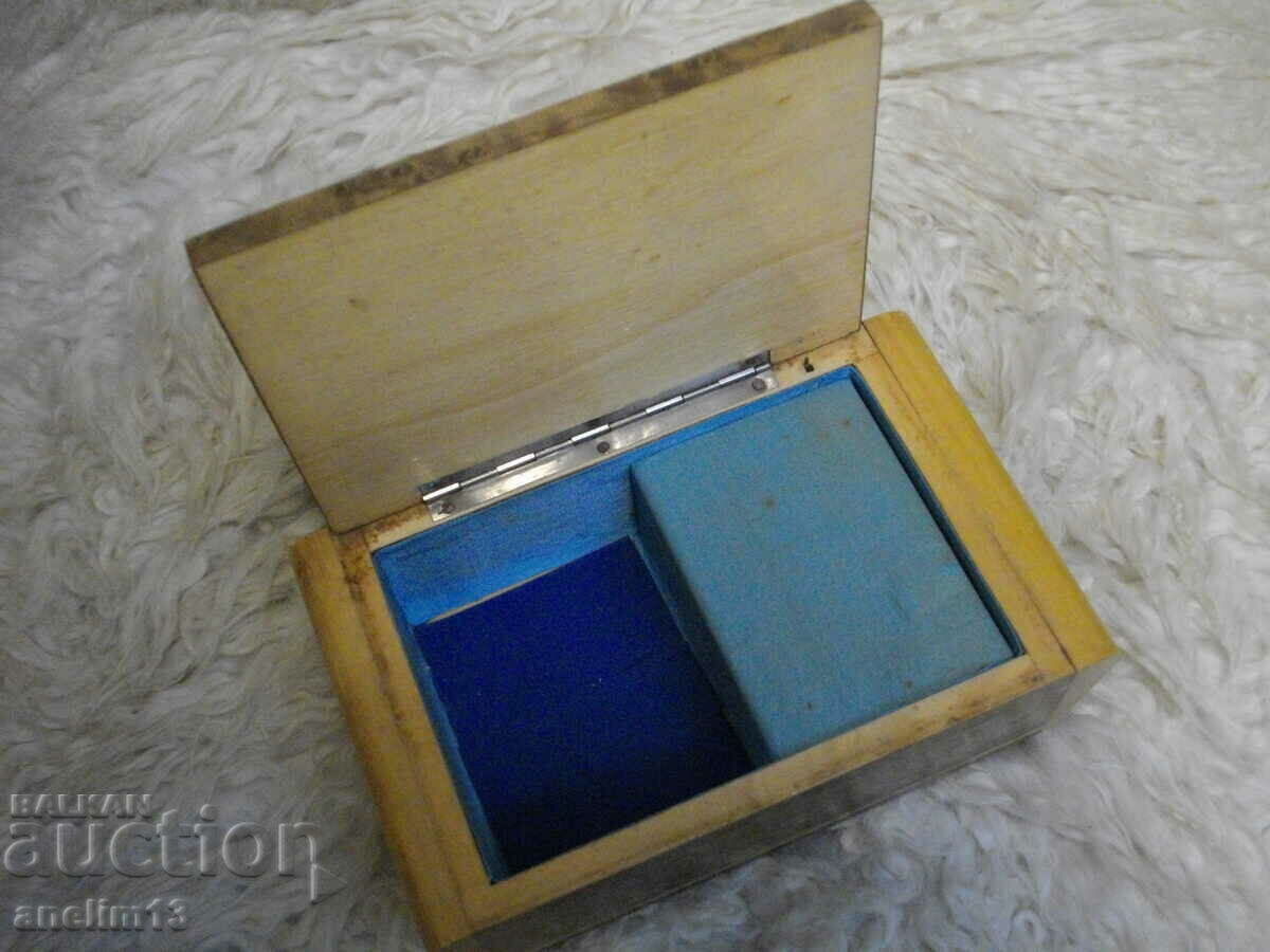 OLD JEWELRY MUSIC BOX - 5 OLD JEWELRY MUSIC BOX - 5