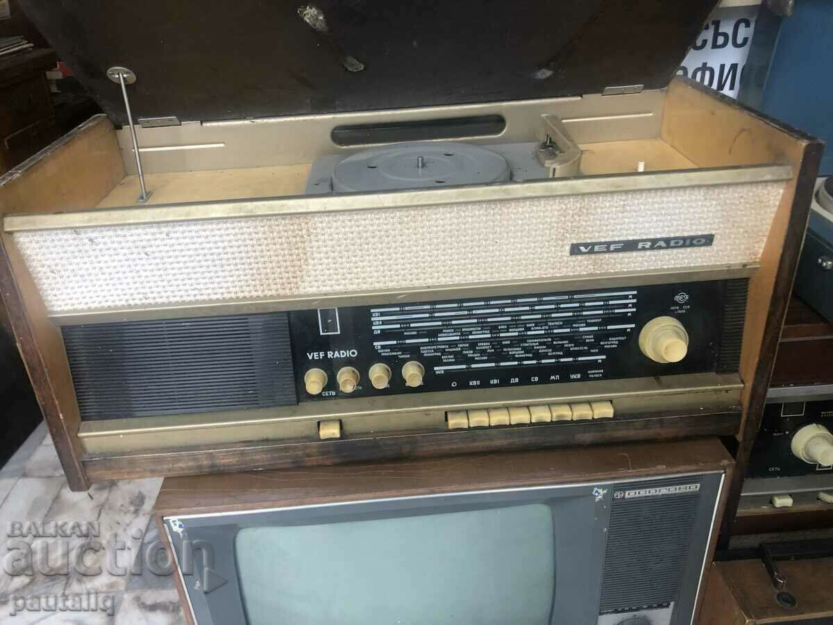 Auction RADIO GRAMOPHONE VEF Auction RADIO GRAMOPHONE VEF