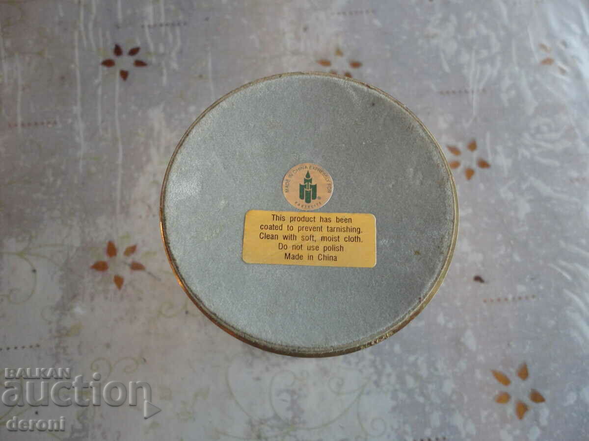 Доставка на Невероятен бокал чаша Доставка на Невероятен бокал чаша