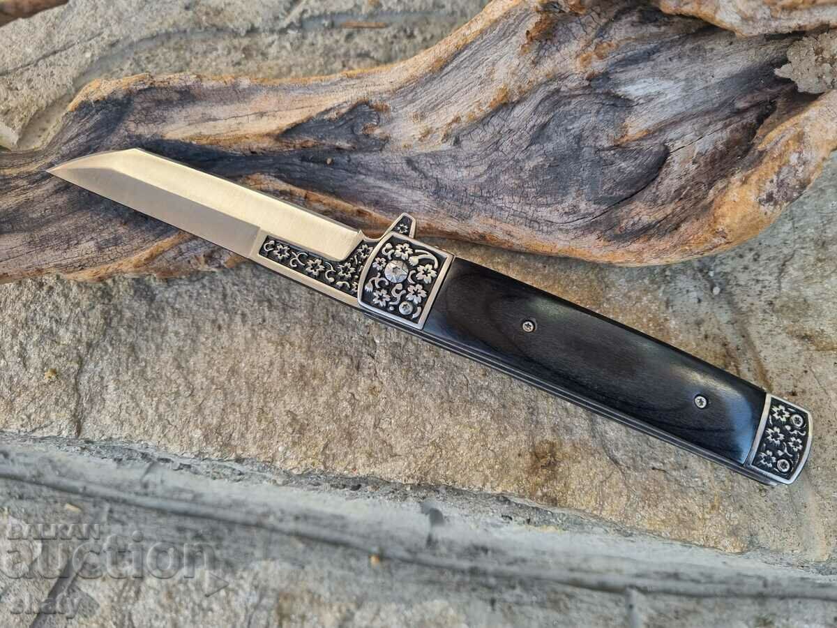 Licitație Cuțit rusesc semi-automat