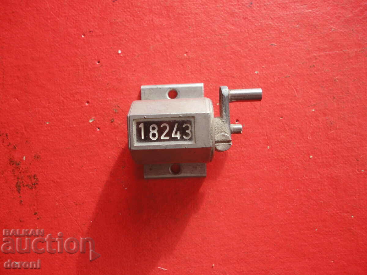 Auction  Antique counter device