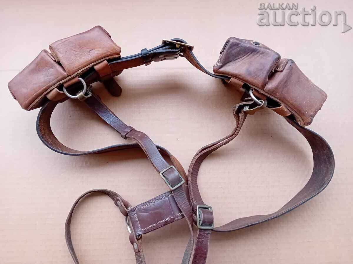 Delivery of WW2 WWII M95 Rifle Carbine Belt with Carriers and Flaps Delivery of WW2 WWII M95 Rifle Carbine Belt with Carriers and Flaps