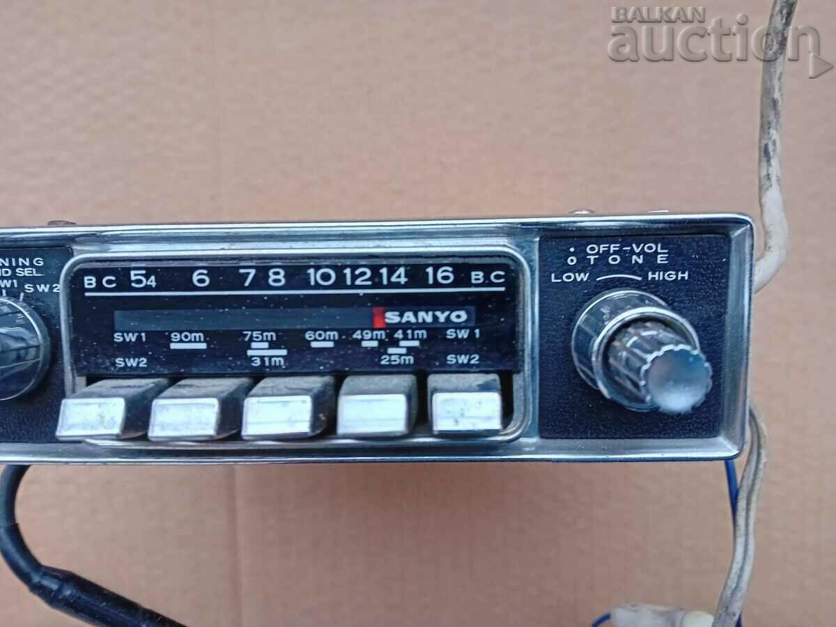 Auction SANYO radio receiver for vintage car 60s 70s Auction SANYO radio receiver for vintage car 60s 70s
