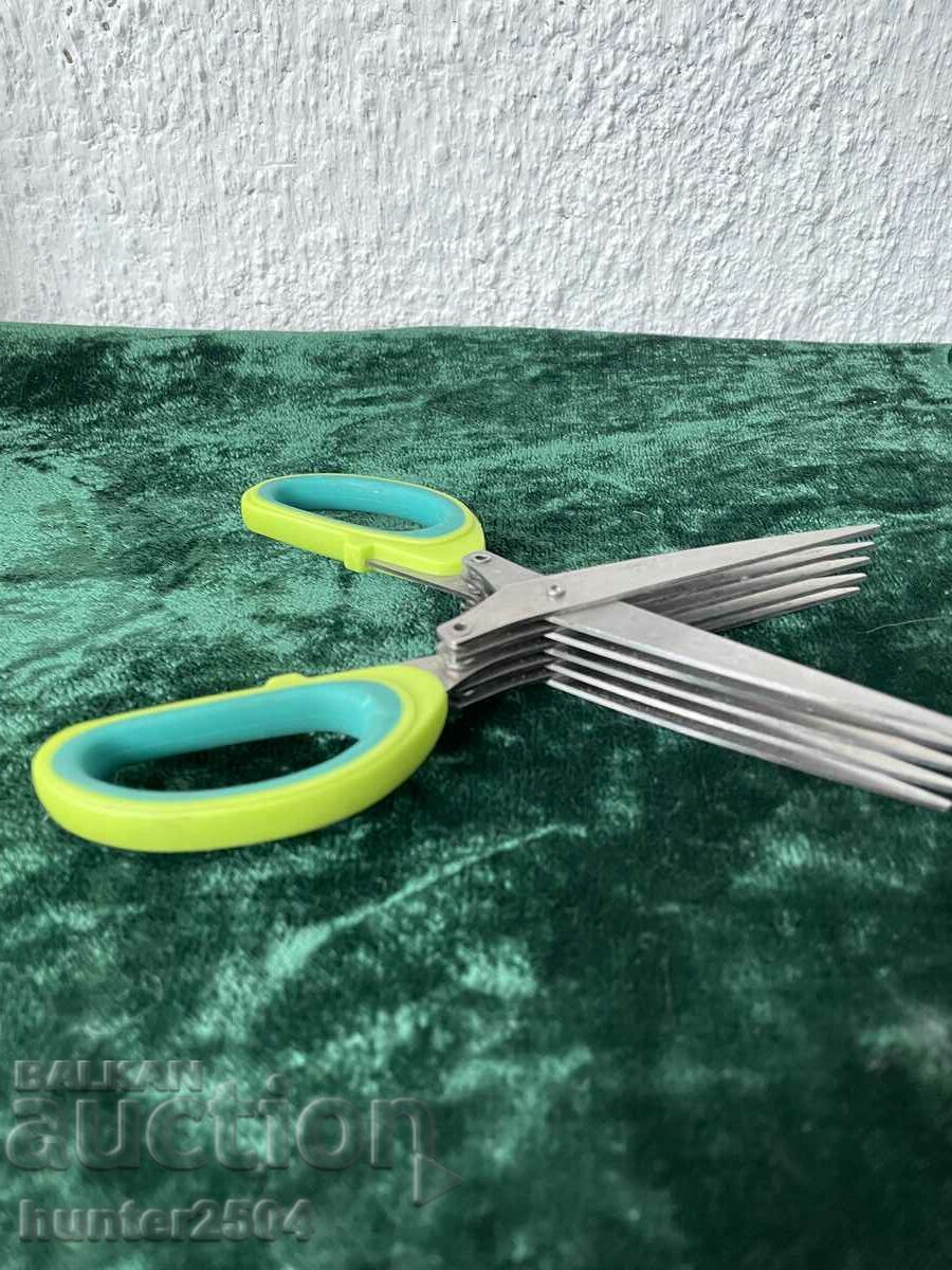 Multi-cut scissors (4 cuts)-20 cm with price 14.95 BGN | € 7.64 Multi-cut scissors (4 cuts)-20 cm with price 14.95 BGN | € 7.64