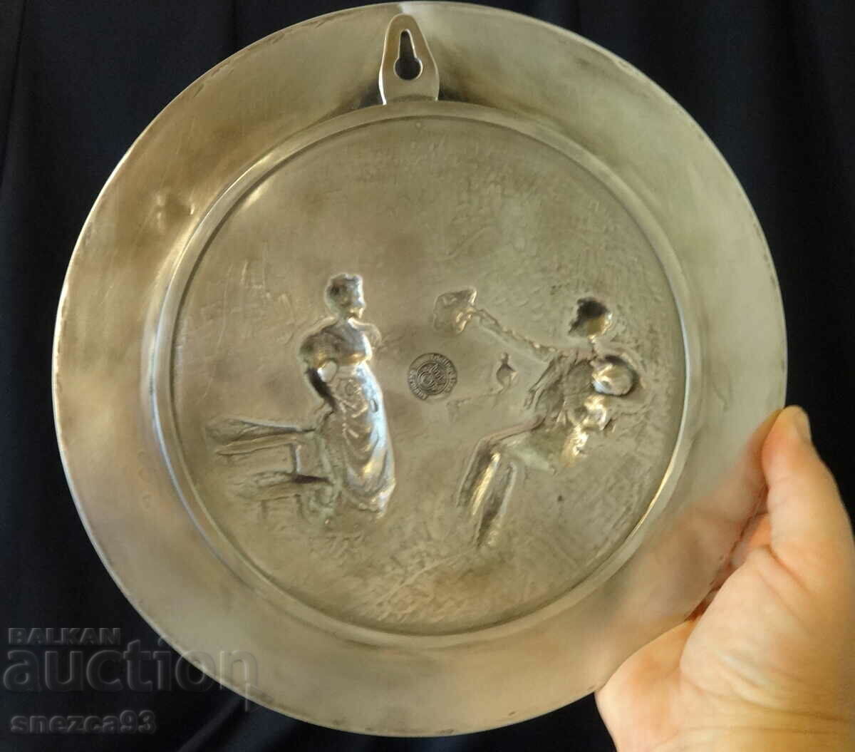 Auction  Enameled plate, panel with a love painting Lindenwirtin