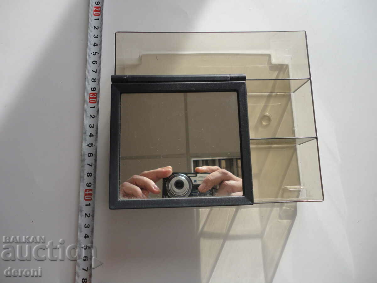Amazing jewelry box with mirror and magnifying glass with price 10.00 BGN | € 5.11 Amazing jewelry box with mirror and magnifying glass with price 10.00 BGN | € 5.11