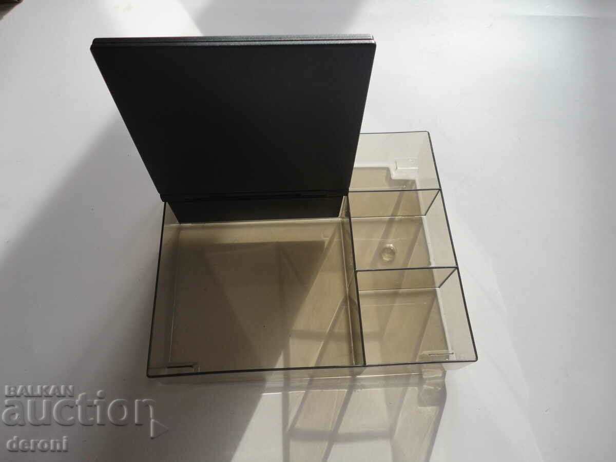Auction Amazing jewelry box with mirror and magnifying glass Auction Amazing jewelry box with mirror and magnifying glass