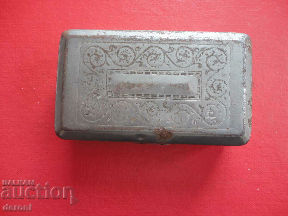 Vintage army tobacco box - 7 Vintage army tobacco box - 7