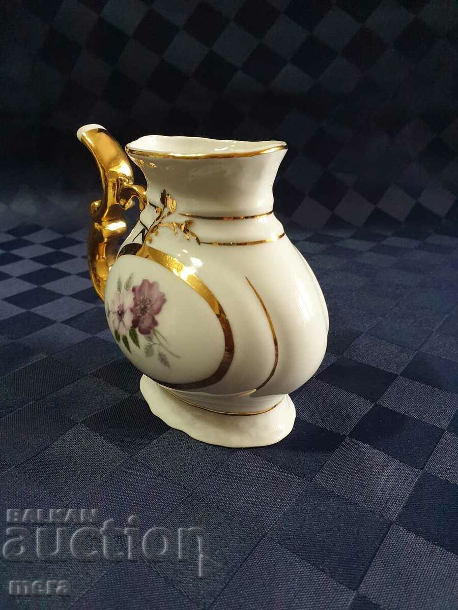 Delivery of Porcelain pavur - Haas & Czjzek Czechoslovakia