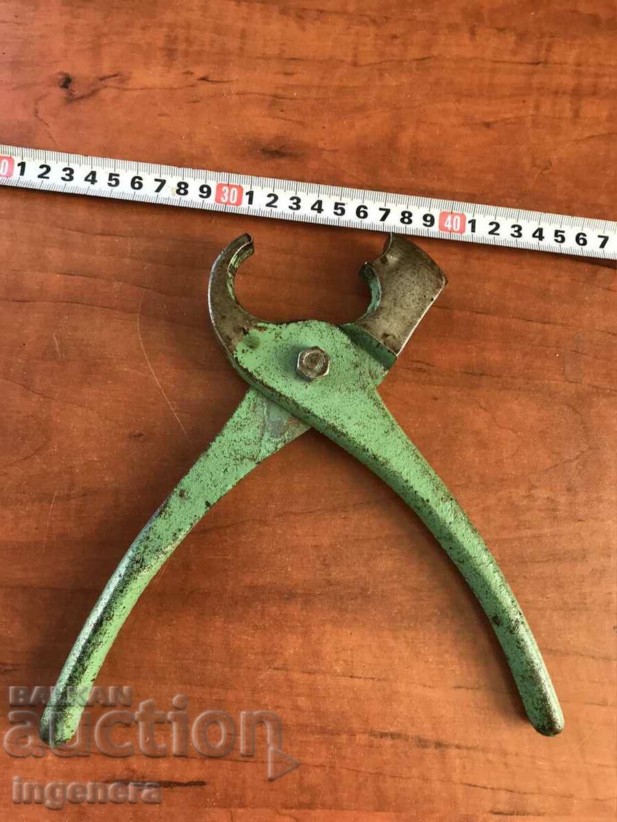 Auction PLIERS ANTIQUE TIN TOOL SOUND WITH NO BACKLASH Auction PLIERS ANTIQUE TIN TOOL SOUND WITH NO BACKLASH