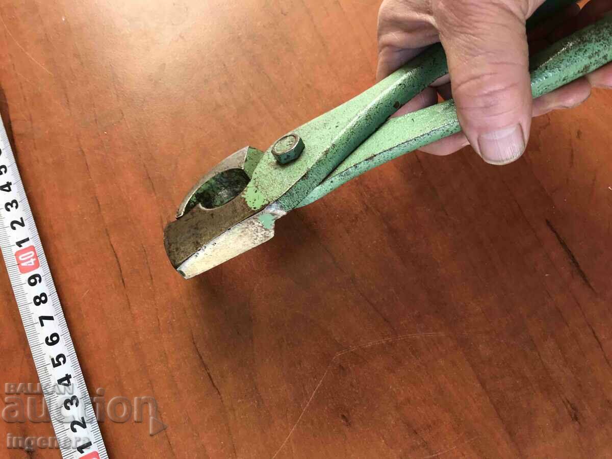 PLIERS ANTIQUE TIN TOOL SOUND WITH NO BACKLASH - 5 PLIERS ANTIQUE TIN TOOL SOUND WITH NO BACKLASH - 5