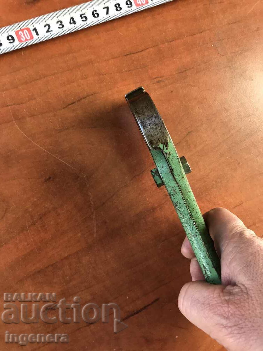 PLIERS ANTIQUE TIN TOOL SOUND WITH NO BACKLASH - 6 PLIERS ANTIQUE TIN TOOL SOUND WITH NO BACKLASH - 6