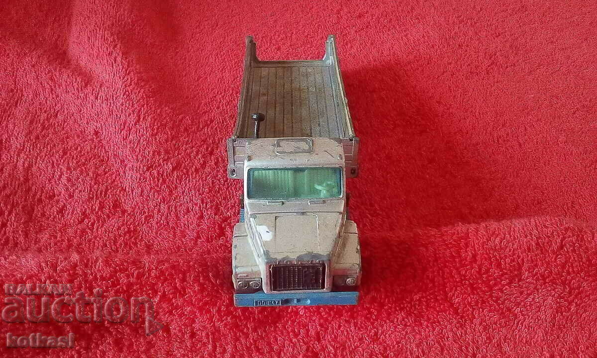 Small metal car model truck siku volvo 12 - 6 Small metal car model truck siku volvo 12 - 6
