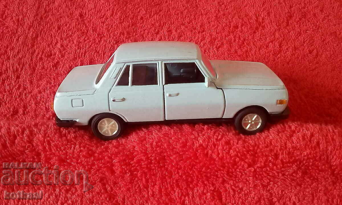 Small metal car model Wartburg cina opening doors - 5 Small metal car model Wartburg cina opening doors - 5