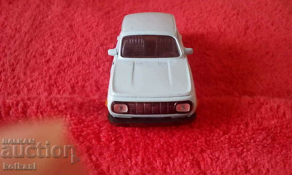 Small metal car model Wartburg cina opening doors - 6 Small metal car model Wartburg cina opening doors - 6