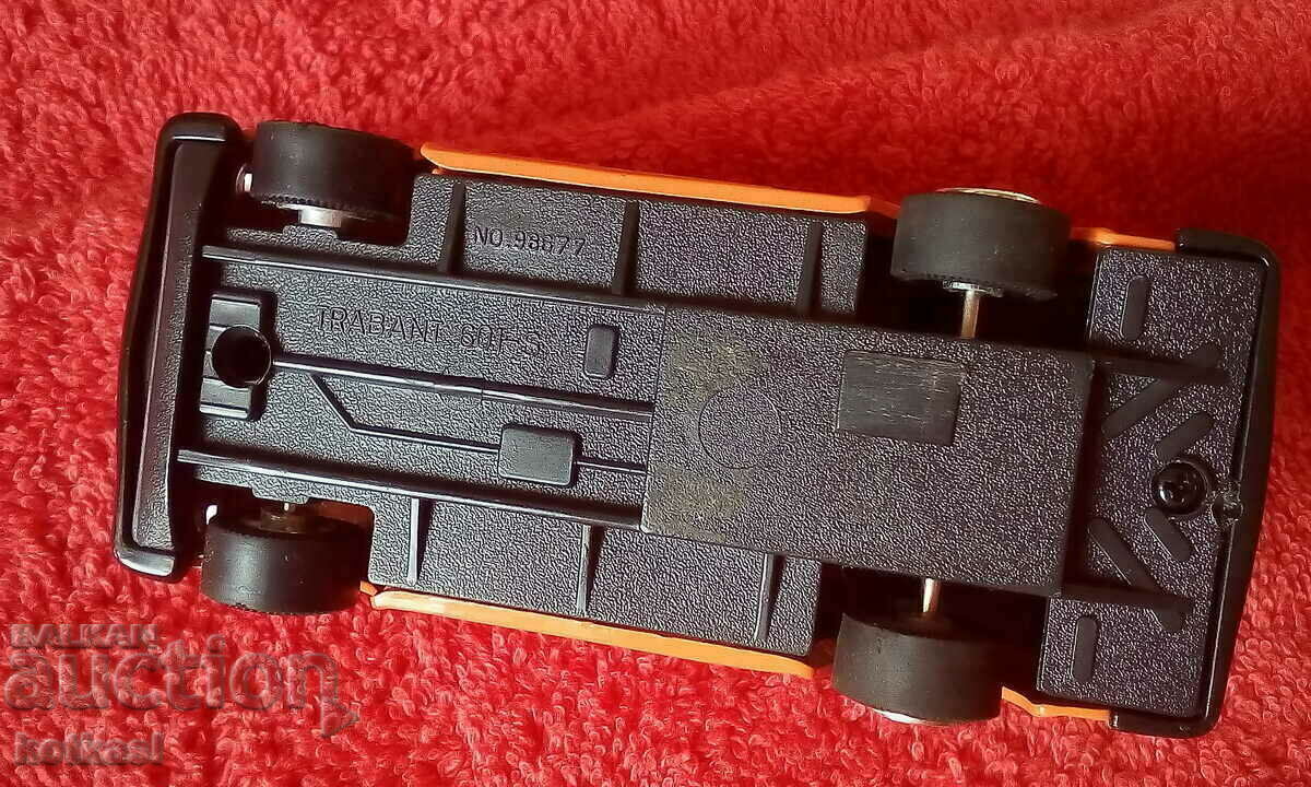 Аукцион Малка метална кола модел Трабант 601-S отварящи се врати Аукцион Малка метална кола модел Трабант 601-S отварящи се врати