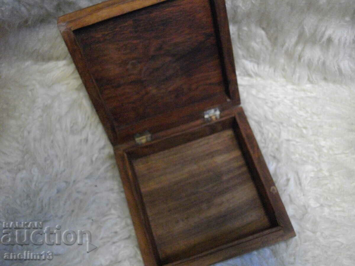 OLD WOODEN JEWELRY BOX - 5 OLD WOODEN JEWELRY BOX - 5