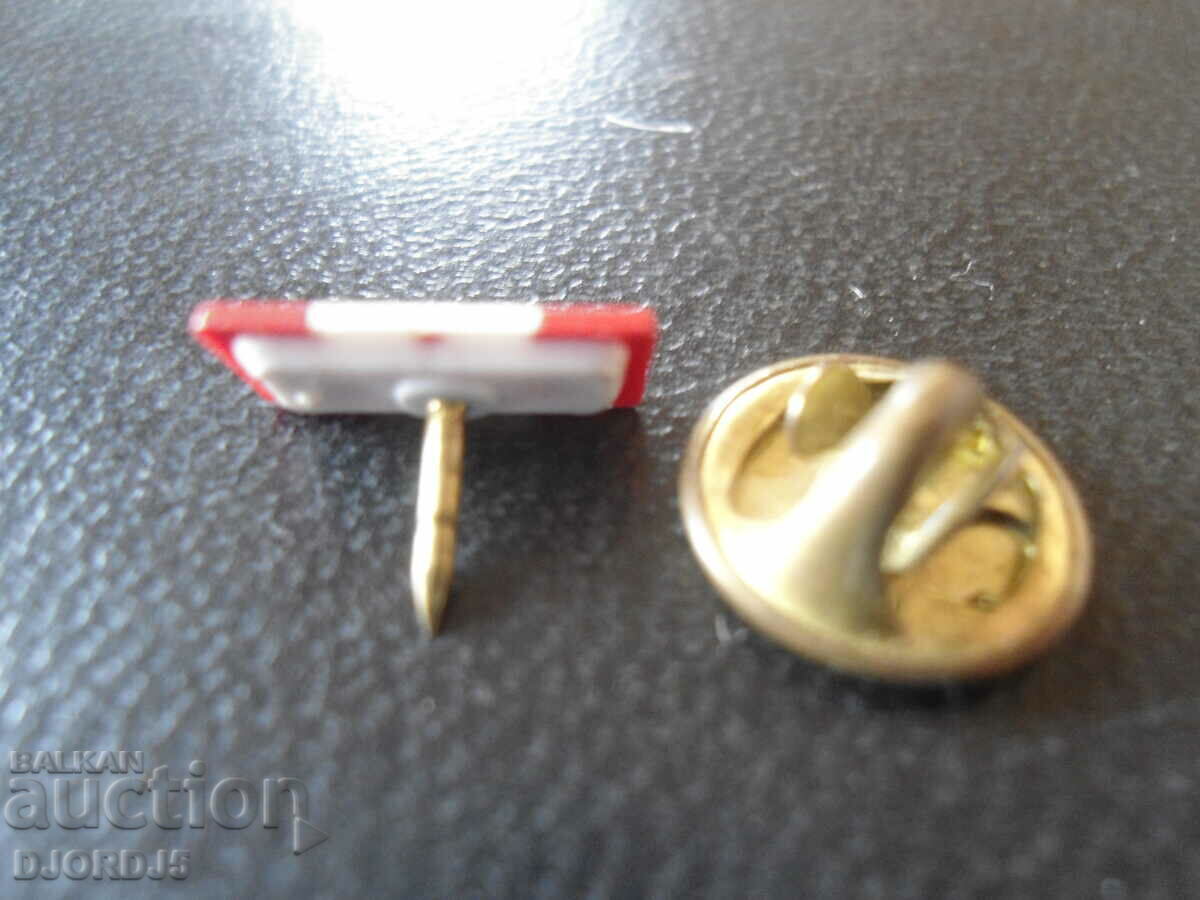 Licitație Veche insignă Licitație Veche insignă