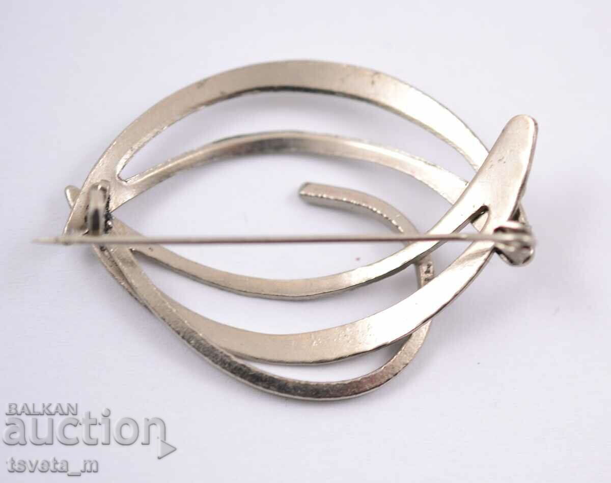 A brooch with price 3.00 BGN | € 1.53 A brooch with price 3.00 BGN | € 1.53