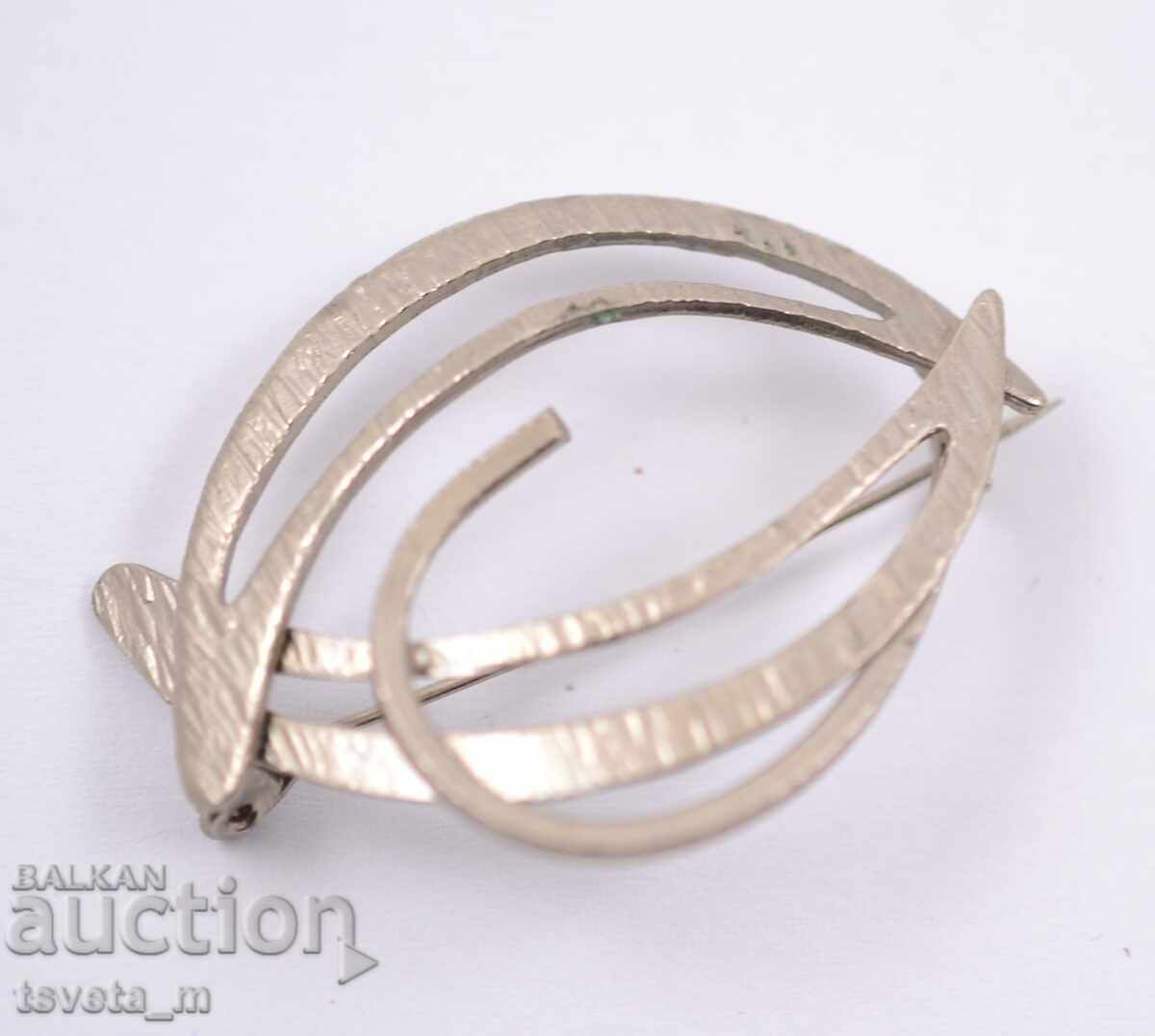 Auction A brooch Auction A brooch