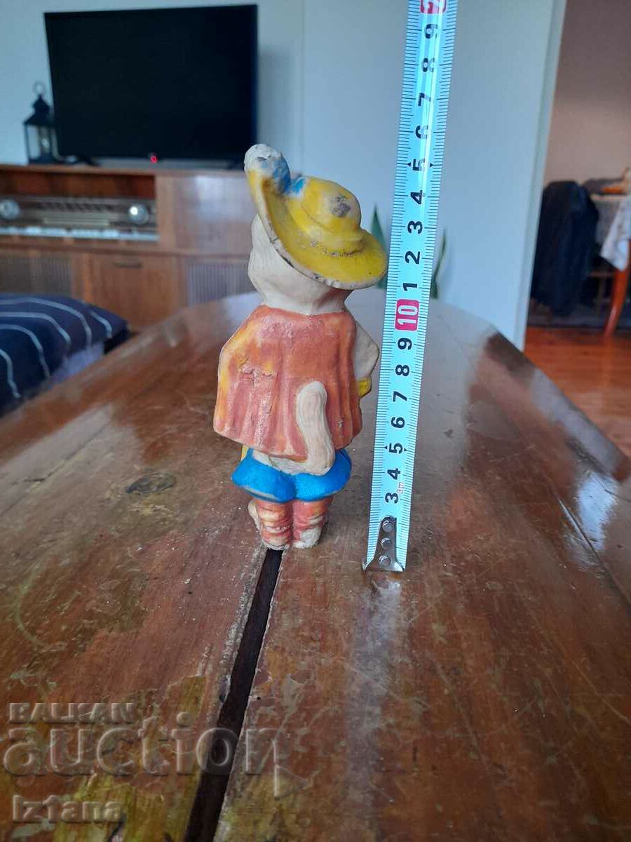 Auction Puss in Boots toy Auction Puss in Boots toy