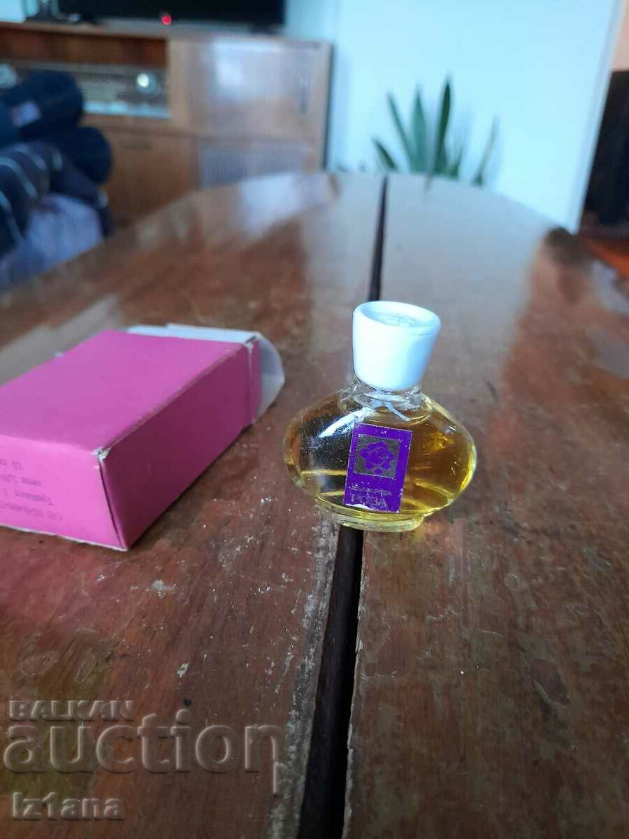 Old perfume Rose with price 40.00 BGN | € 20.45 Old perfume Rose with price 40.00 BGN | € 20.45