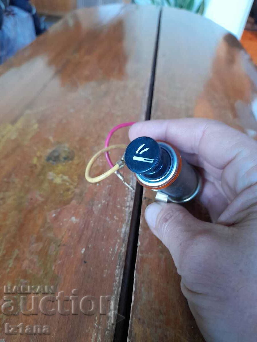 Auction Old car lighter Auction Old car lighter