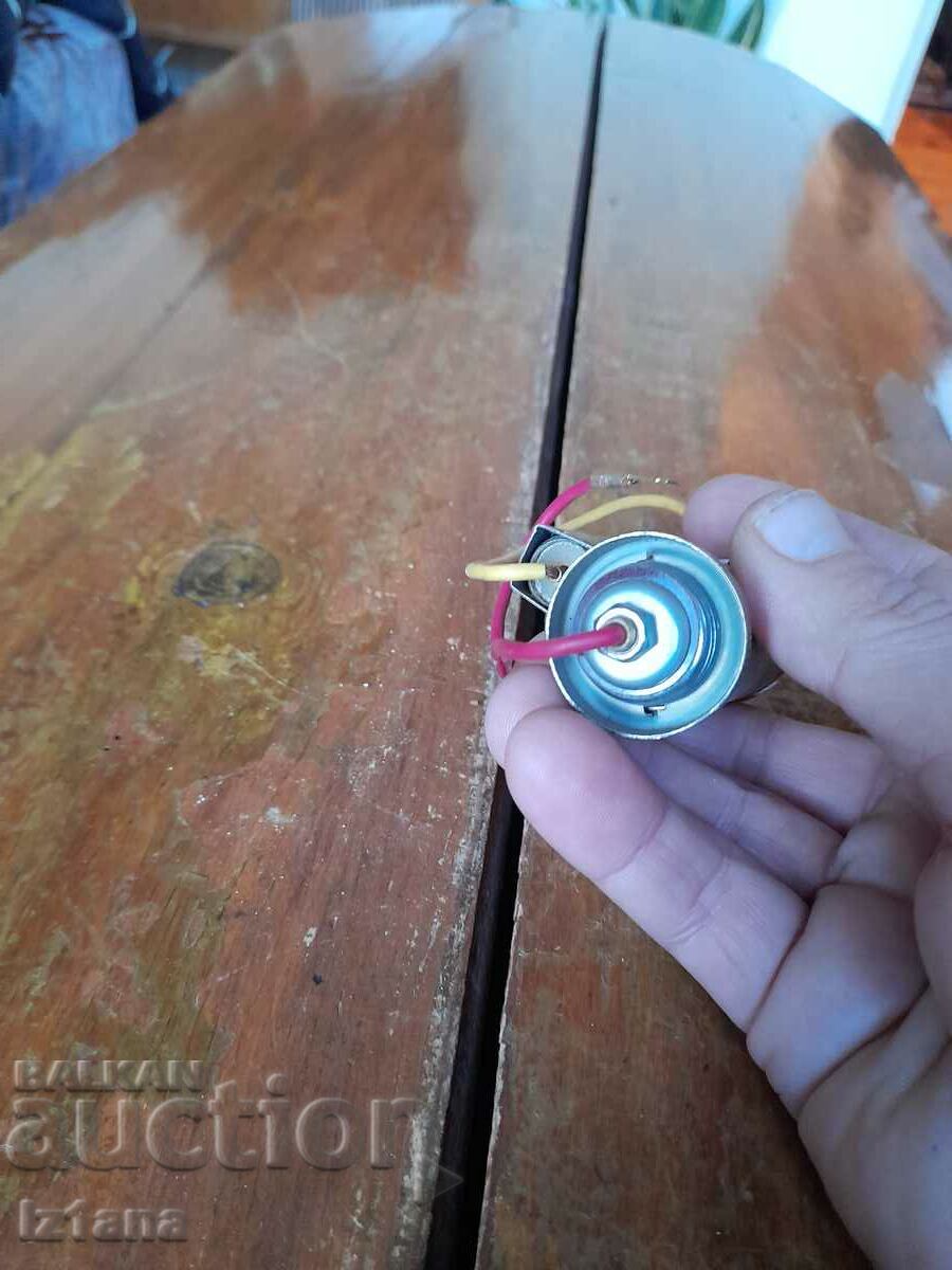 Delivery of Old car lighter Delivery of Old car lighter