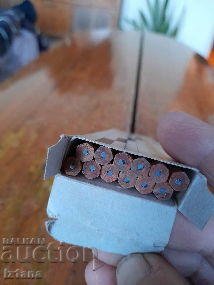 Delivery of Old KOH I NOOR B pencils