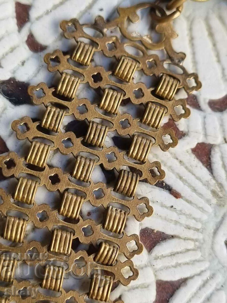 Auction  Old jewelry. Cordon. Bracelets.