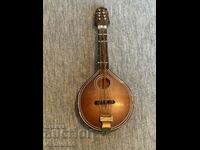 Model mini mandolina