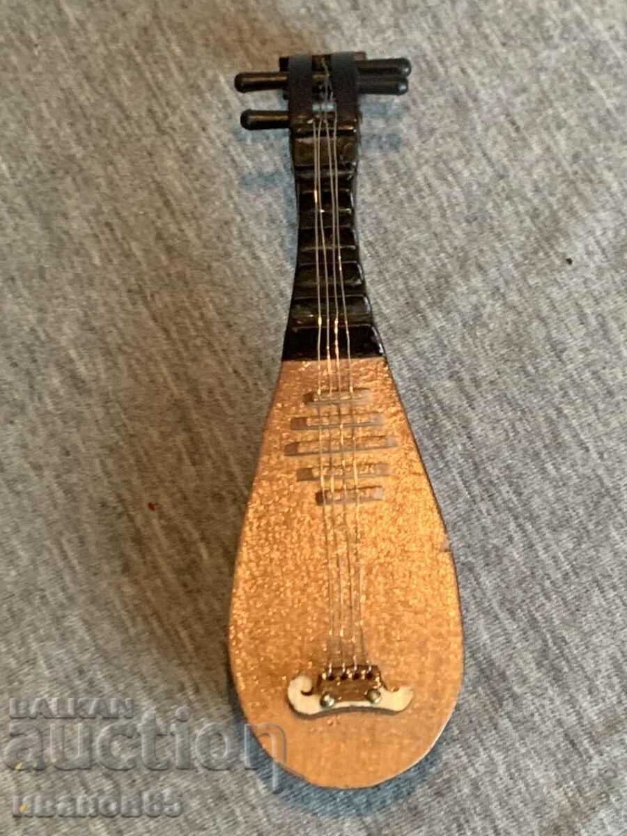 Mini mandolin model
