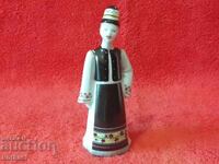 Figurină veche de porțelan, femeie, Ungaria, marcată