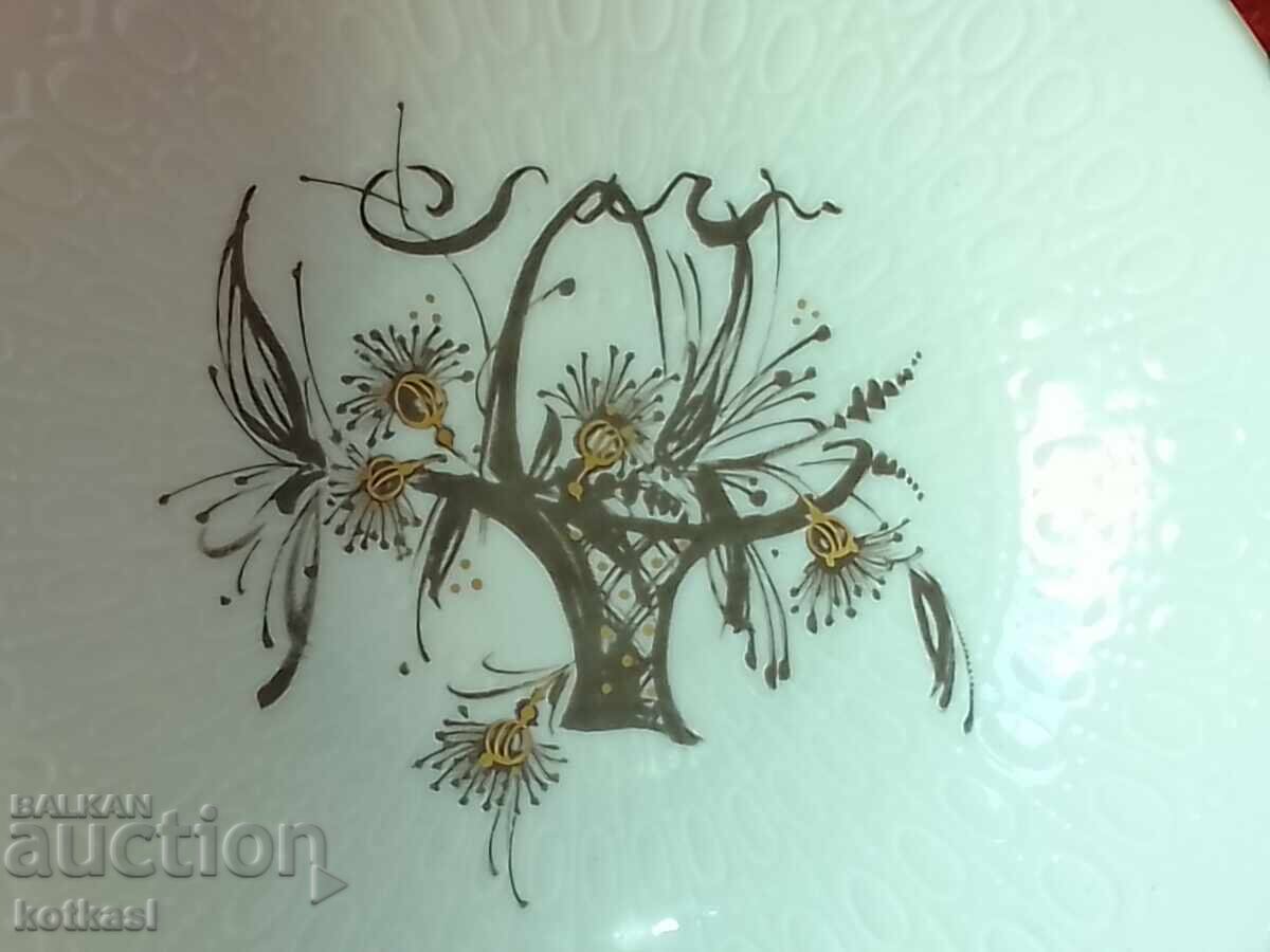 Small old porcelain bowl plate Rozenthal gilt with price 35.50 BGN | € 18.15 Small old porcelain bowl plate Rozenthal gilt with price 35.50 BGN | € 18.15