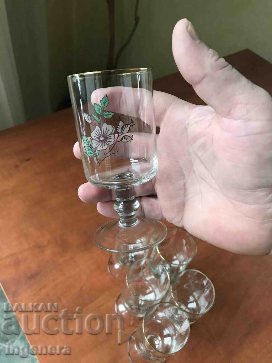 Delivery of GLASS GLASS SERVICE 6 PCS. CAPACITY-150-180 ML. Delivery of GLASS GLASS SERVICE 6 PCS. CAPACITY-150-180 ML.