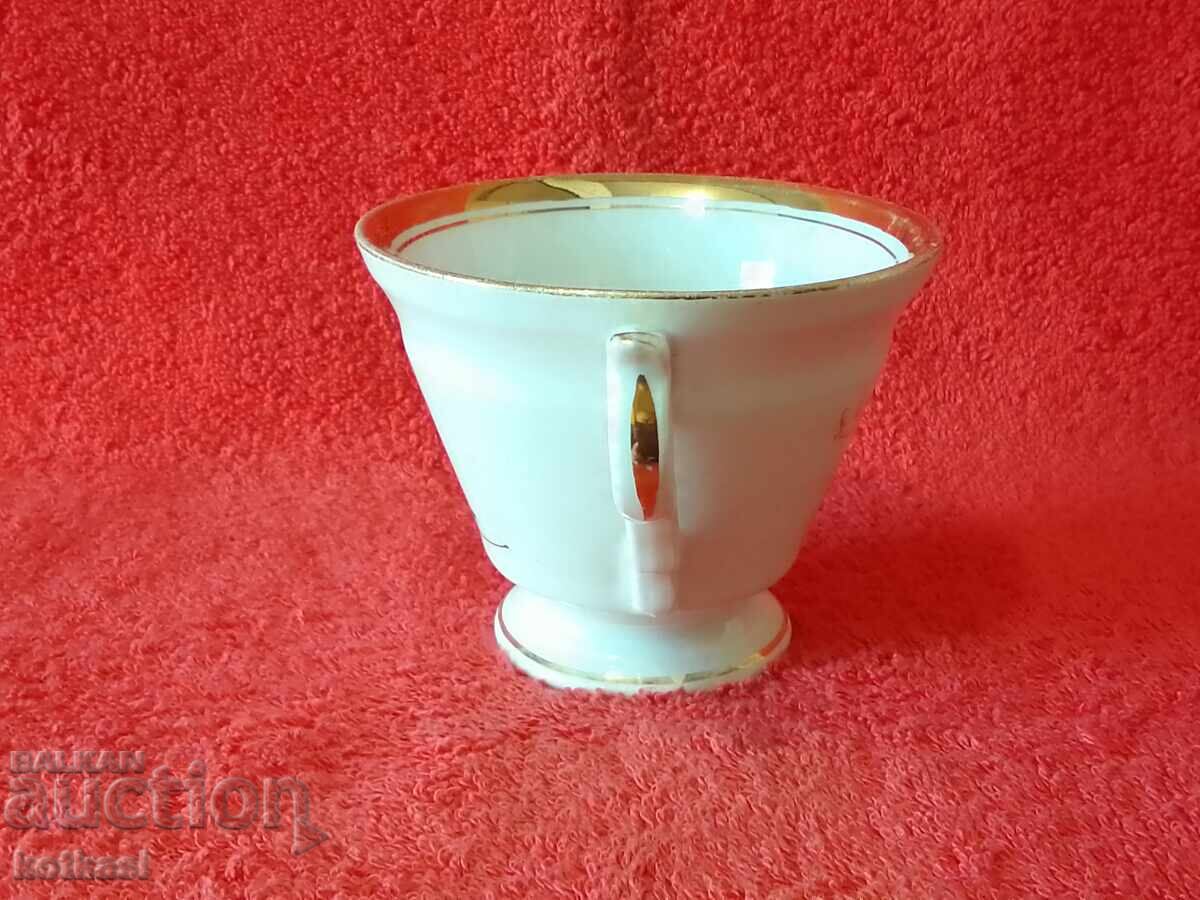 Delivery of Old porcelain cup gilt KPM Berlin Germany Delivery of Old porcelain cup gilt KPM Berlin Germany