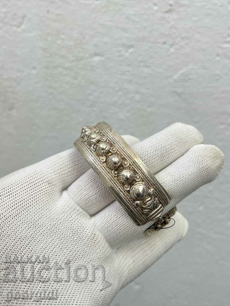 Old silver bracelet. #4964