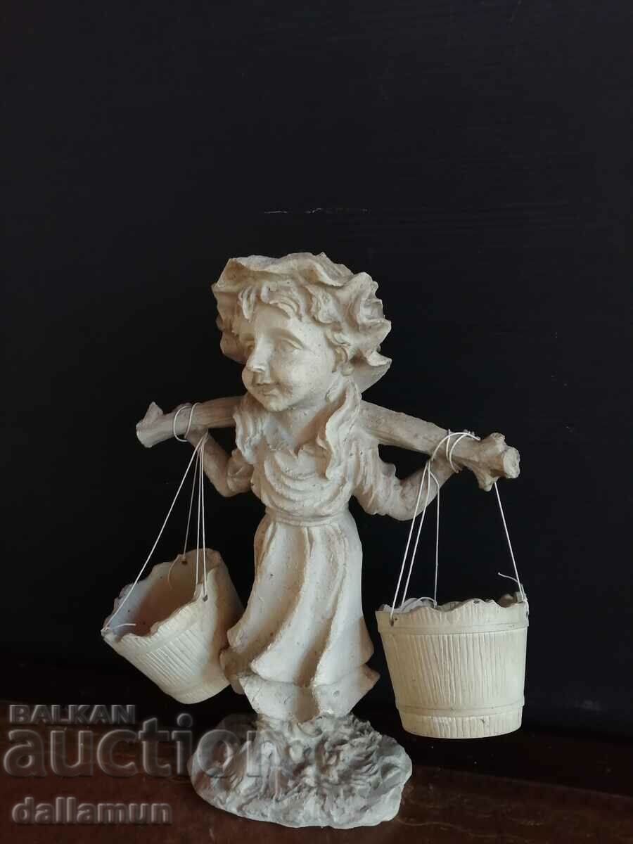 Auction an old statuette of the Virgin Mary Auction an old statuette of the Virgin Mary