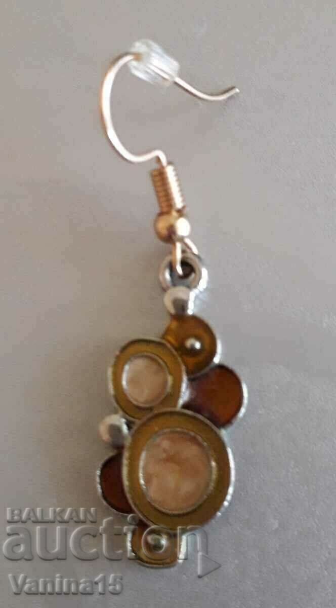 Delivery of Imported dangle earrings Delivery of Imported dangle earrings