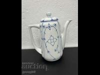 Collectible porcelain teapot. #4983