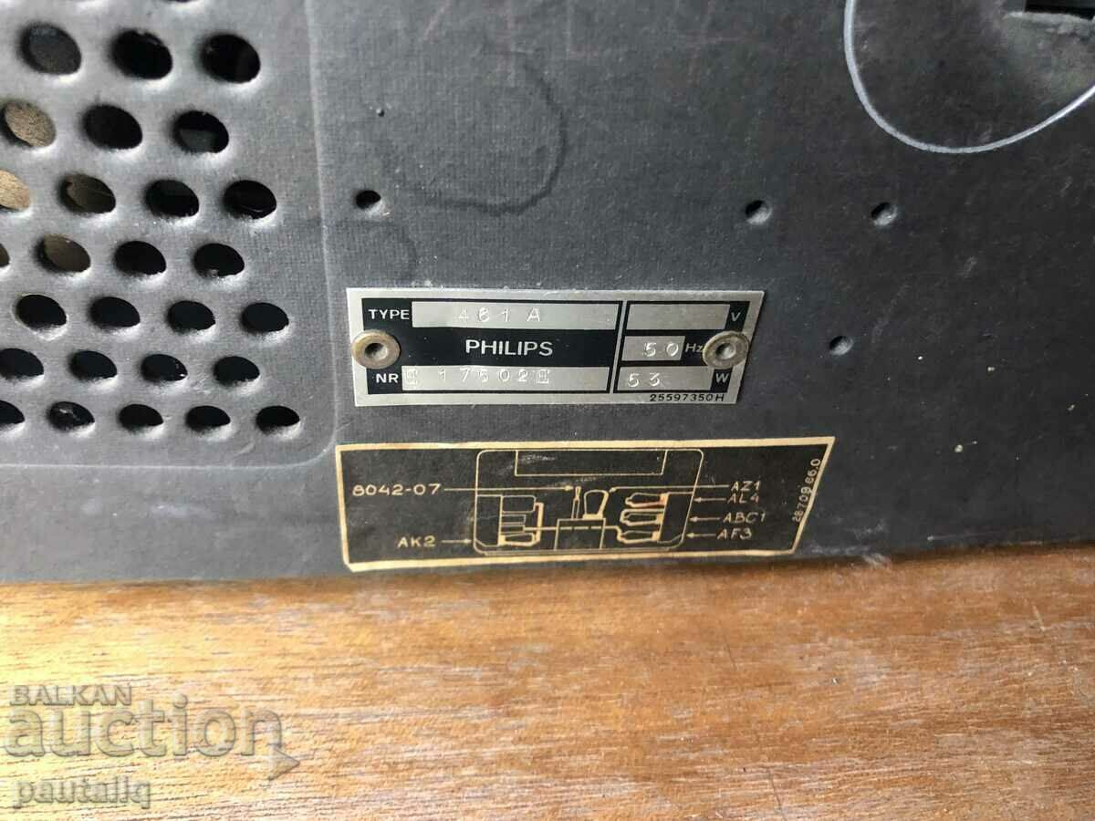 Delivery of OLD RADIO PHILIPS PERFECT 461 A Delivery of OLD RADIO PHILIPS PERFECT 461 A