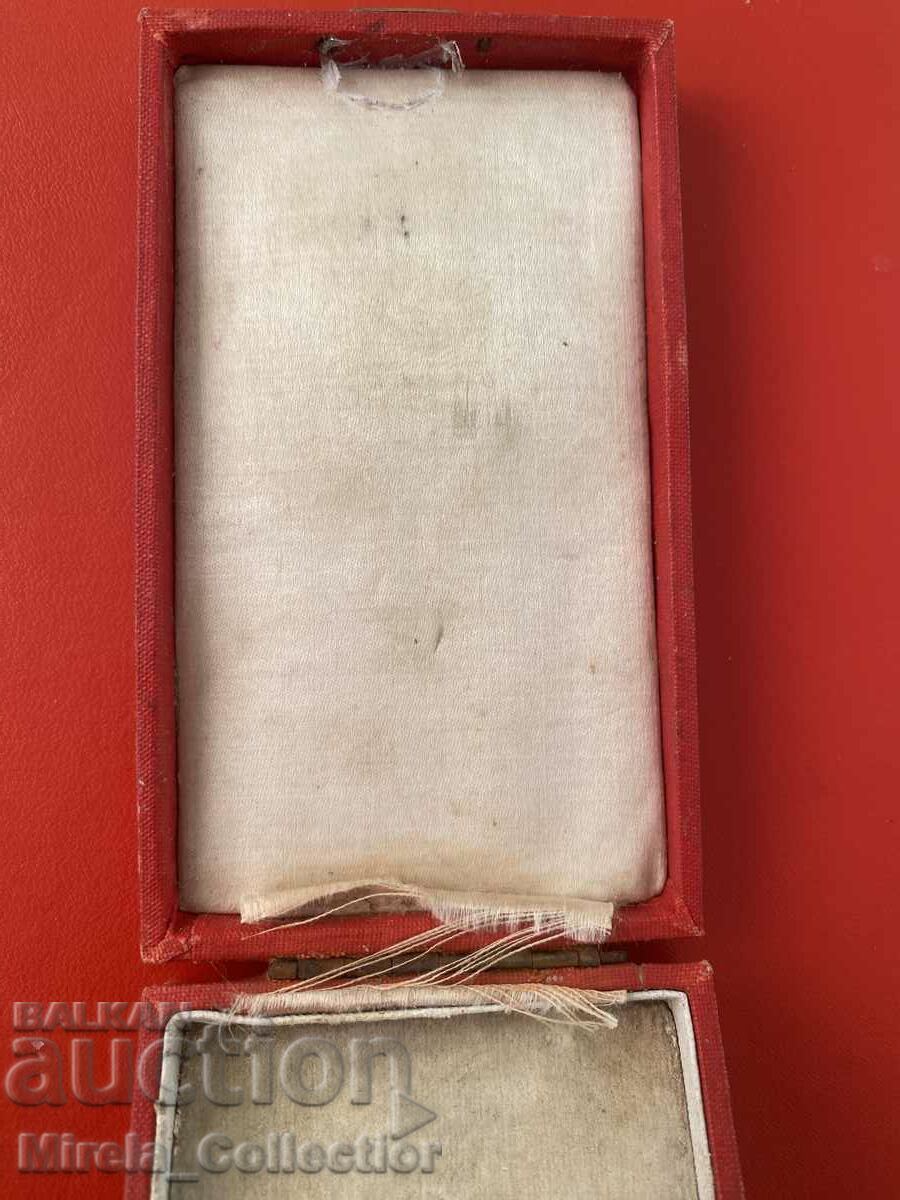 Licitație Cutie pentru Ordinul Regal Meritul Militar gradul 5 Bulgaria