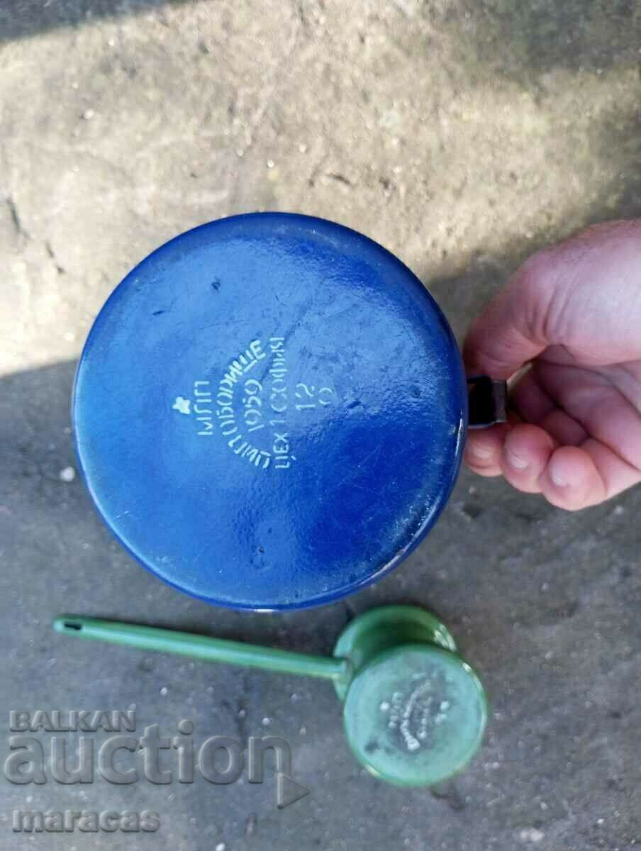 Παλιά σμάλτο με τιμή € 10.00 | 19.56 BGN