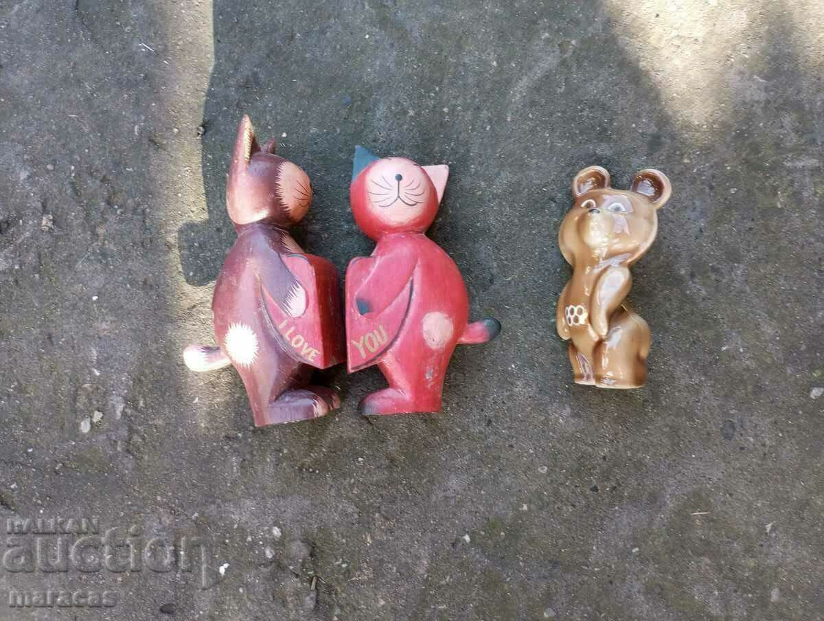 Lot of wooden items Lot of wooden items