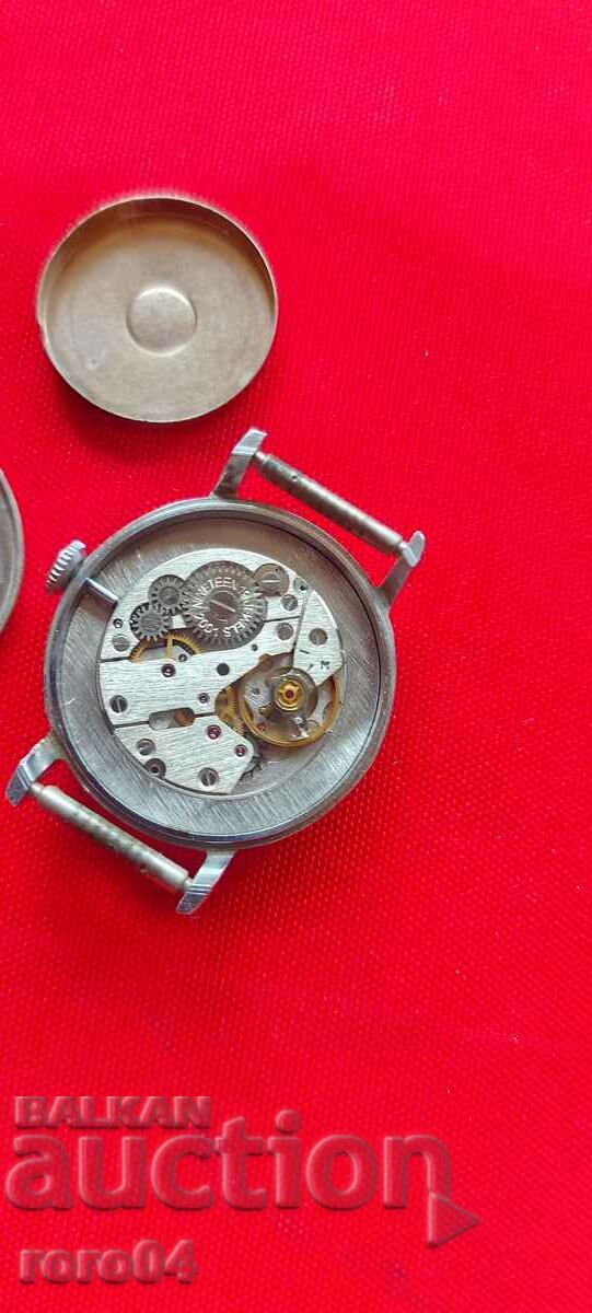 ZARIA - 19 j. - ΔΕΚΑΕΝΑ 2001 - 6 ZARIA - 19 j. - ΔΕΚΑΕΝΑ 2001 - 6