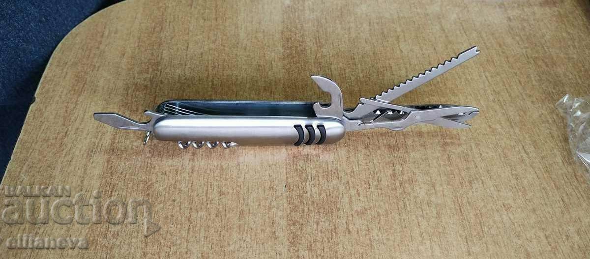 Auction Pocket chrome knife with many functions Auction Pocket chrome knife with many functions