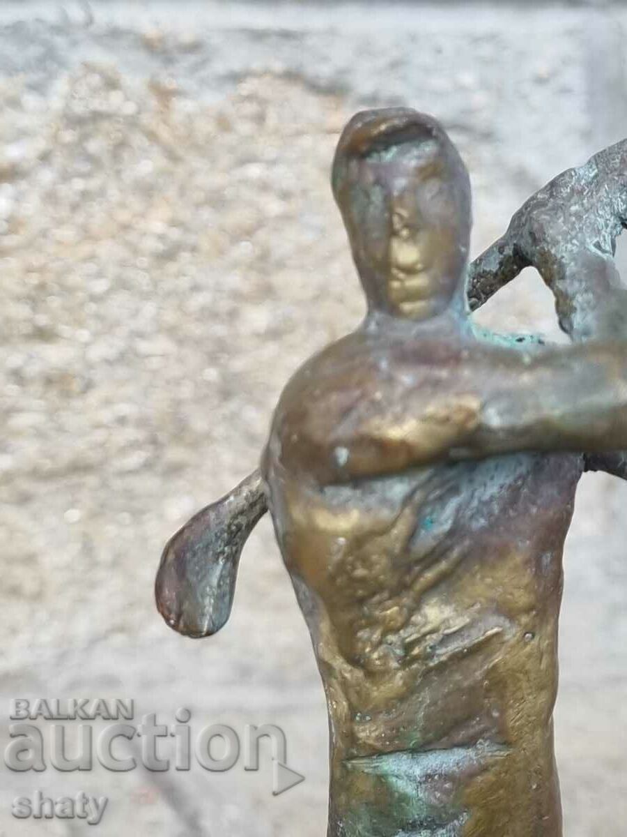 Χάλκινος παίκτης γκολφ. Γλυπτική. Εικόνα με τιμή 95.00 BGN | € 48.57