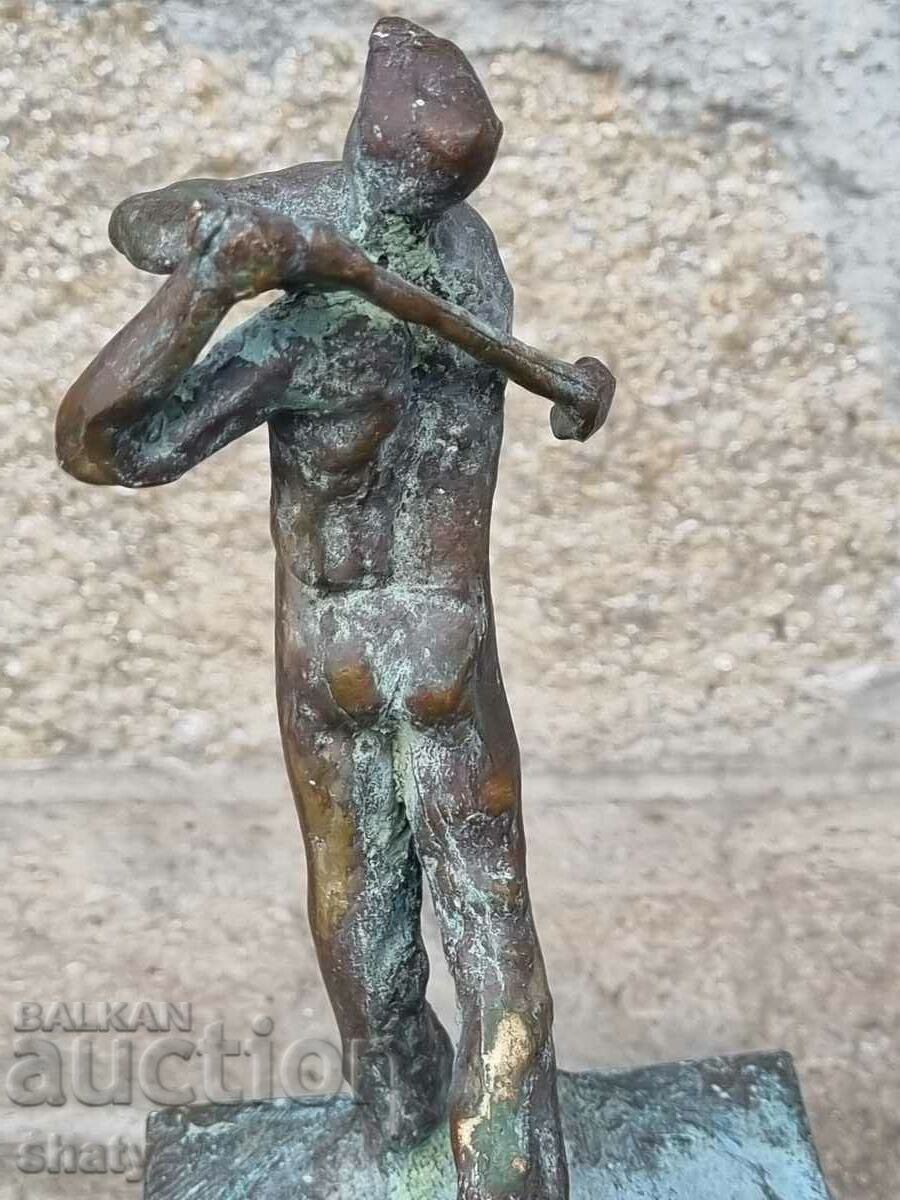 Παράδοση Χάλκινος παίκτης γκολφ. Γλυπτική. Εικόνα