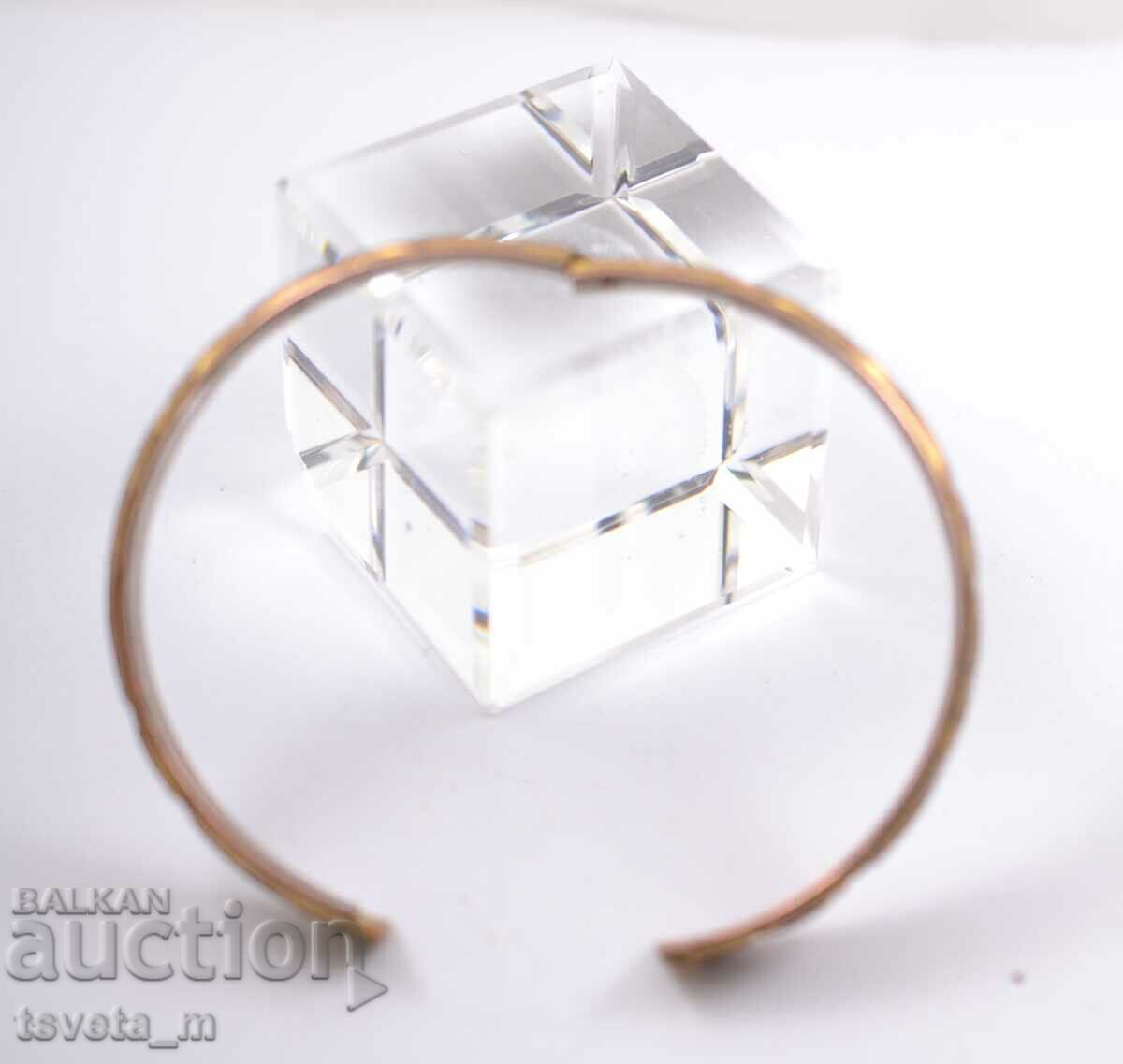 Delivery of Bracelet